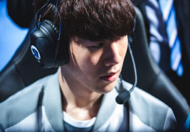 的小开局与 的小开局与