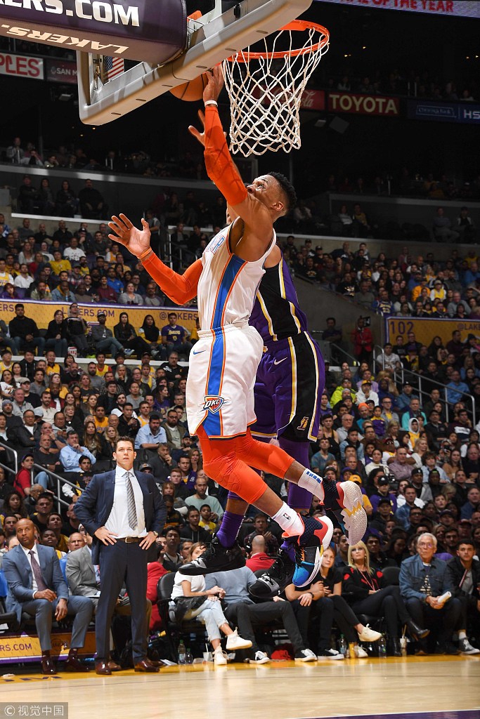 球传向低质 球传向低质